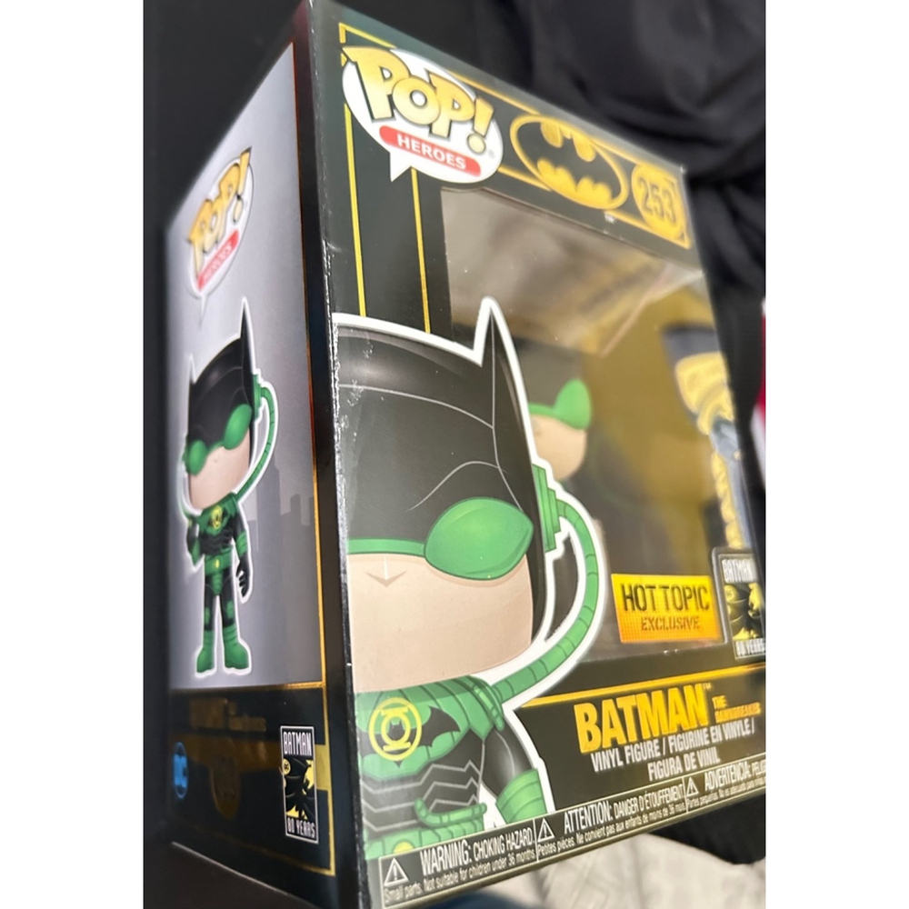 Funko Pop! Heroes Batman The Dawnbreaker Green Vinyl Figure 253 - Picture 5 of 6
